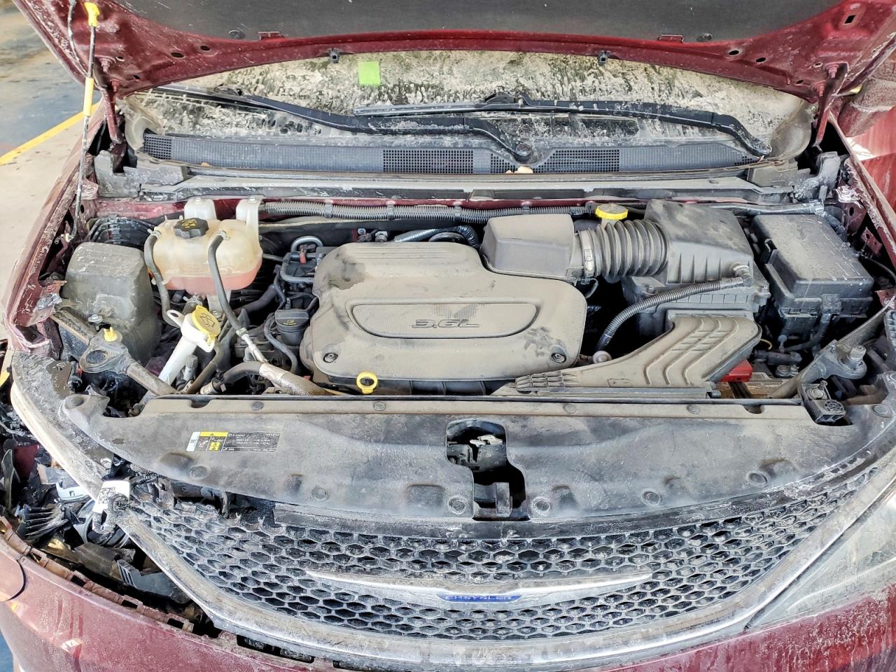2019 CHRYSLER PACIFICA TOURING L photo 12