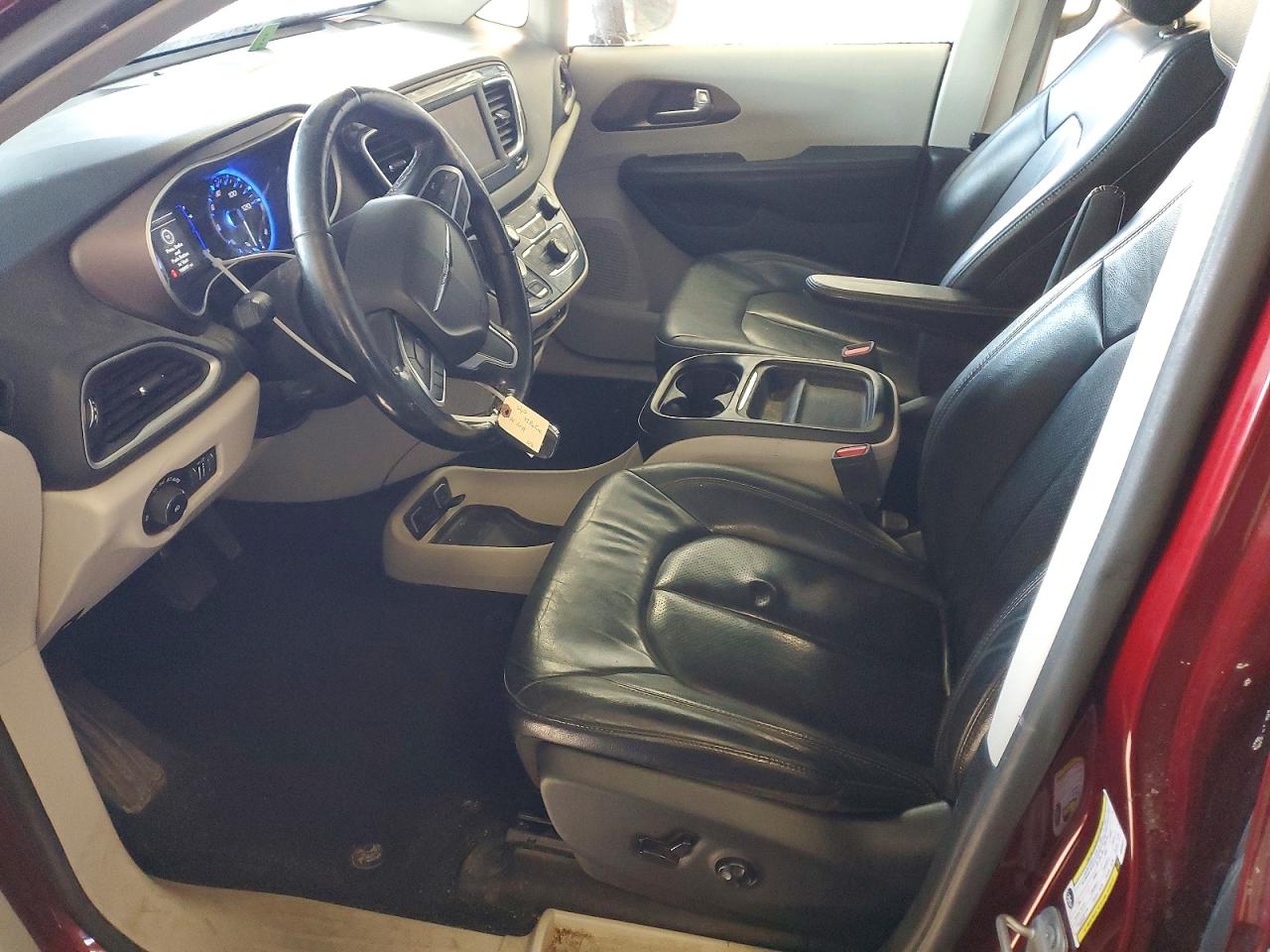 2019 CHRYSLER PACIFICA TOURING L photo 7