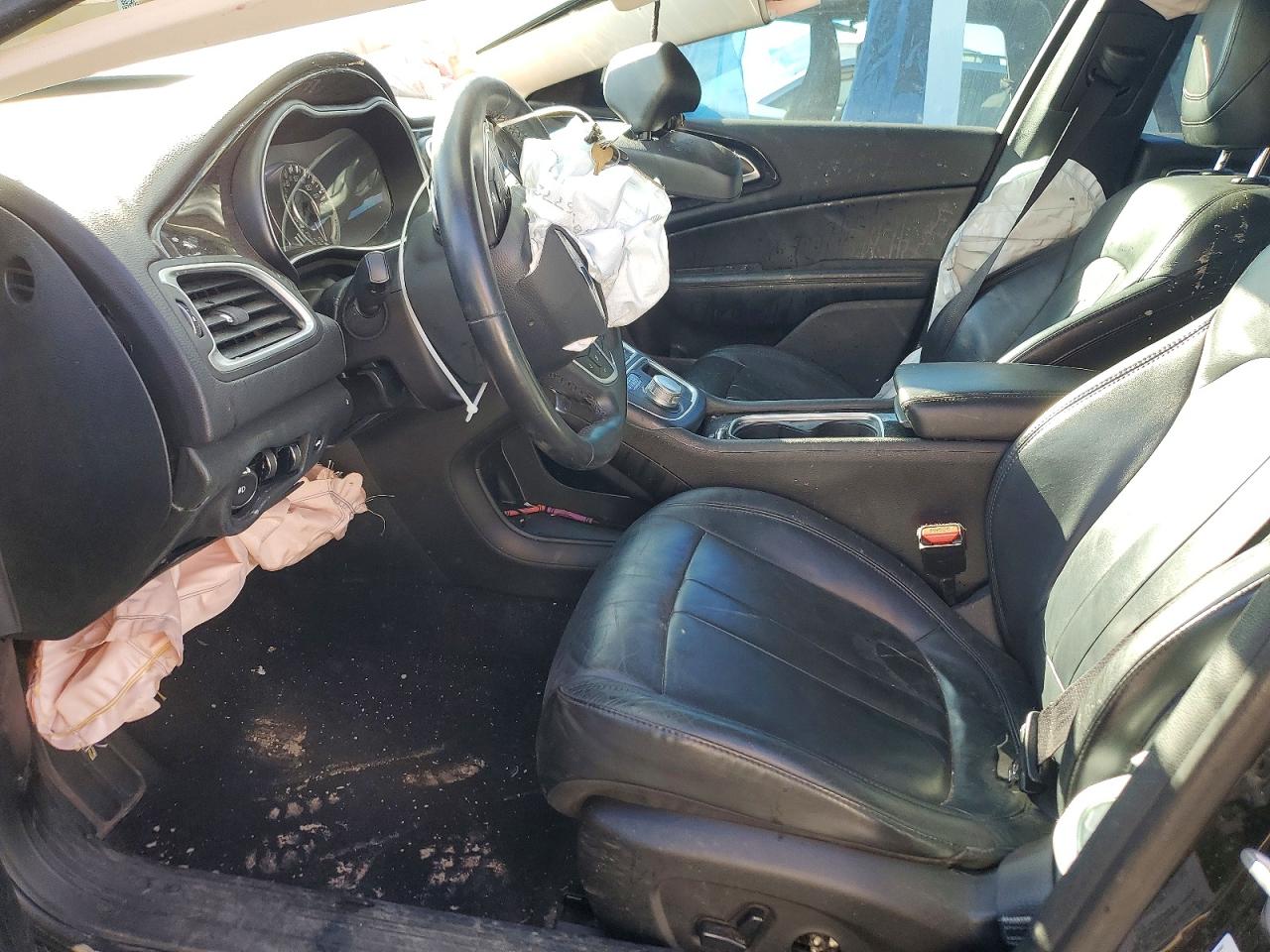 2015 CHRYSLER 200 C photo 13