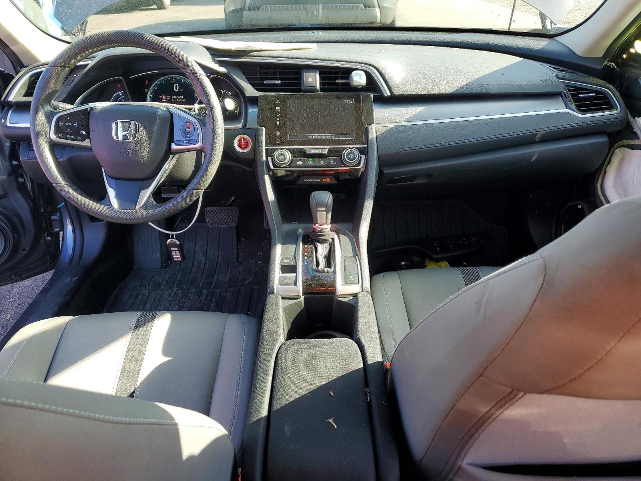 2017 HONDA CIVIC EX photo 8