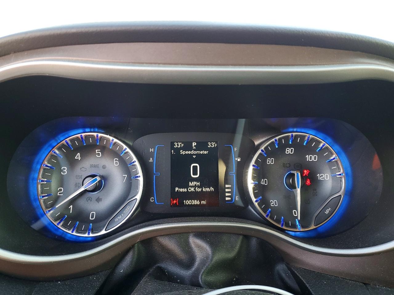 2021 CHRYSLER VOYAGER LXI photo 17