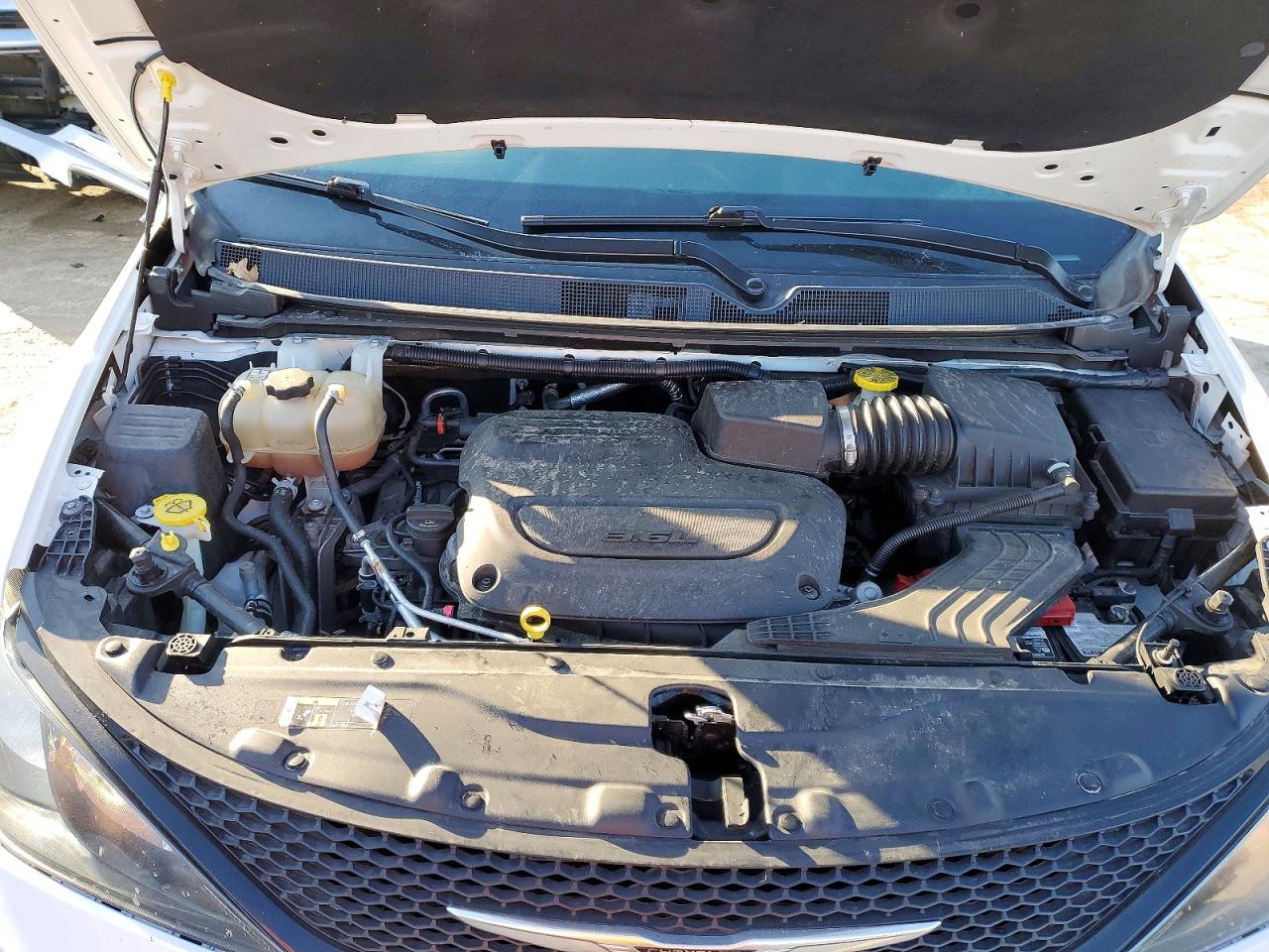 2021 CHRYSLER VOYAGER LXI photo 21