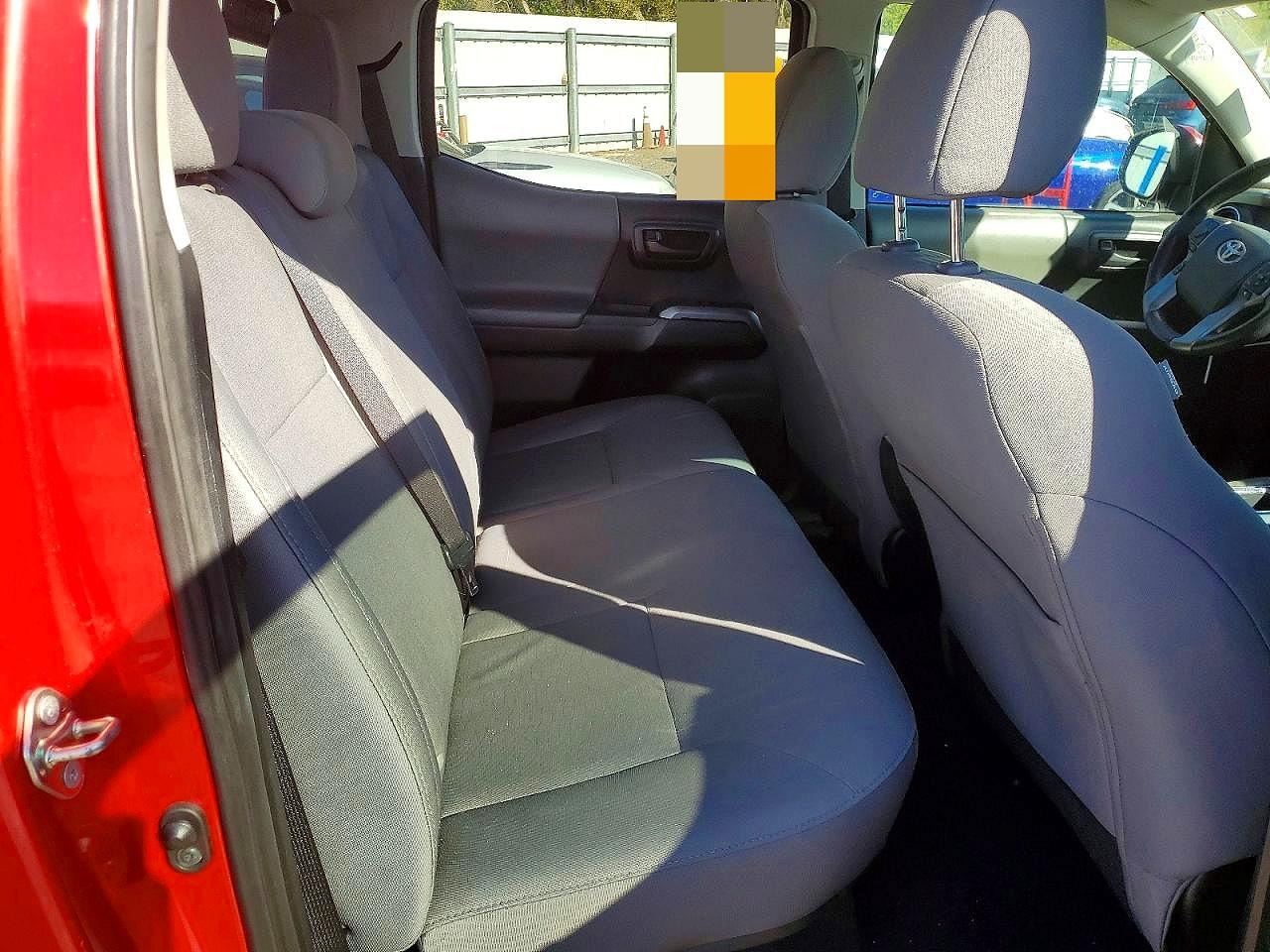 2017 TOYOTA TACOMA photo 28