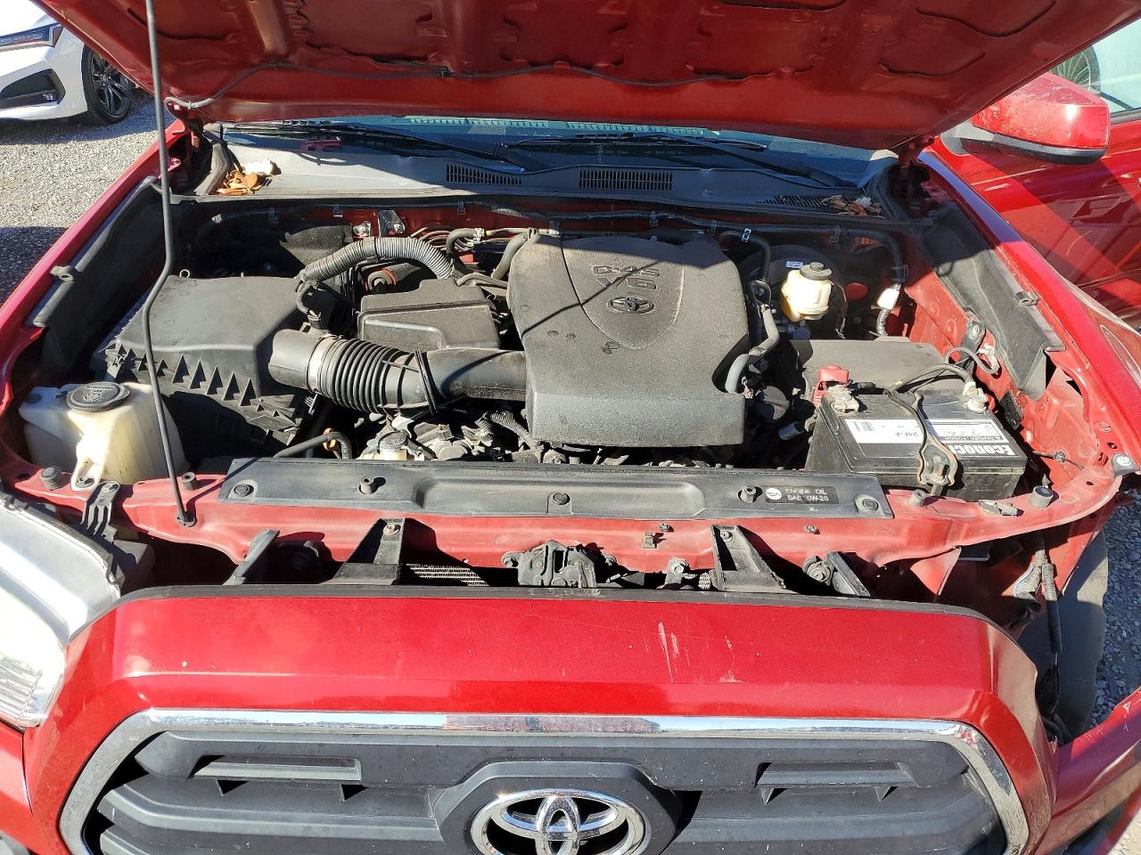2017 TOYOTA TACOMA photo 31