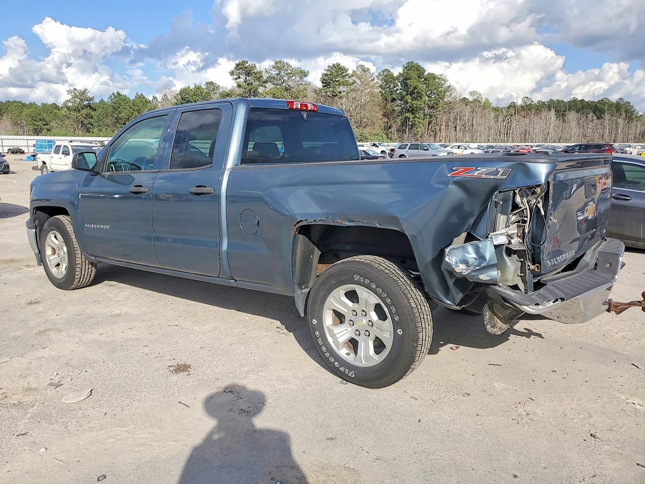 2014 CHEVROLET SILVERADO K1500 LT photo 2