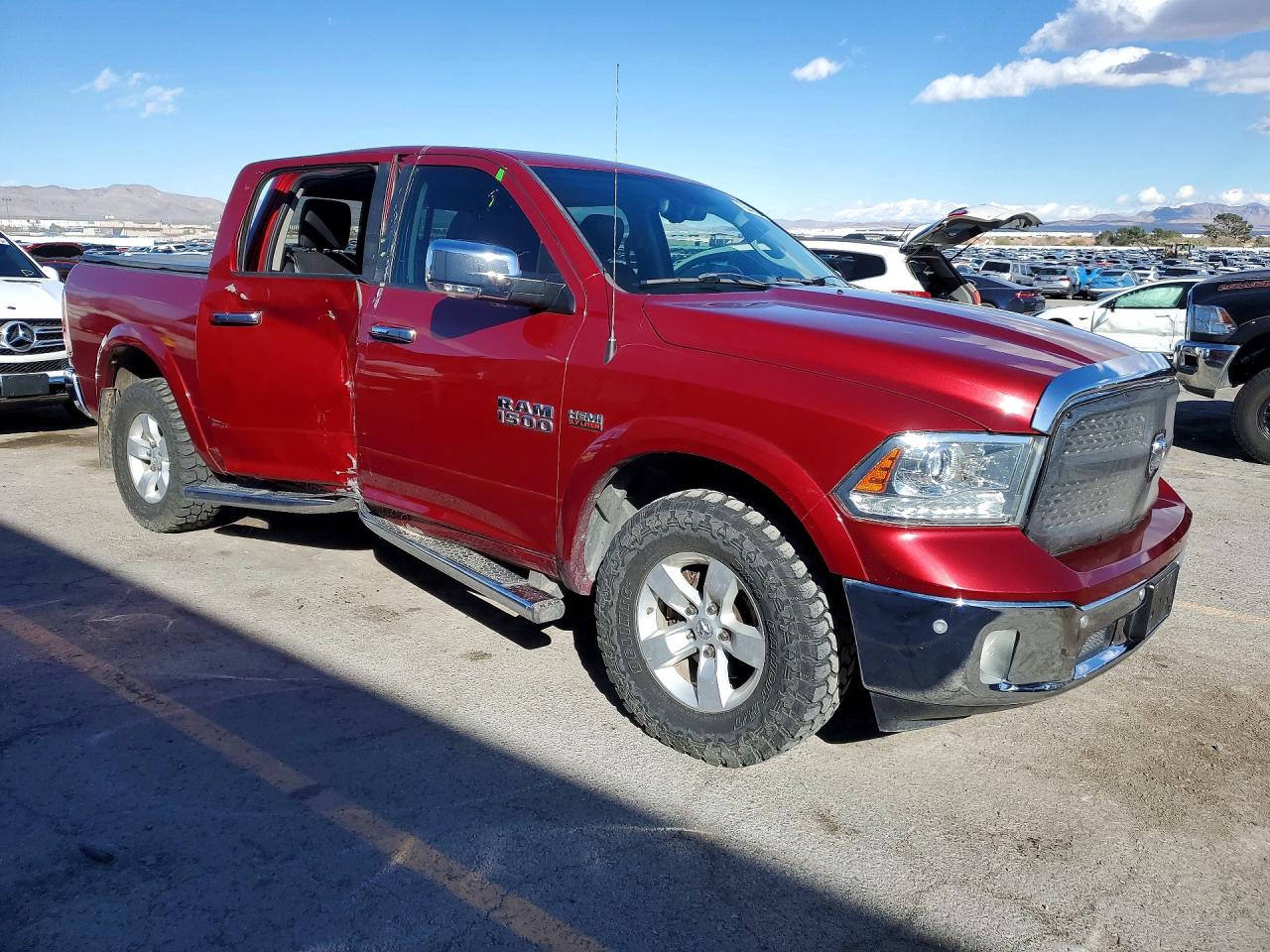2015 RAM 1500 LARAMIE photo 7
