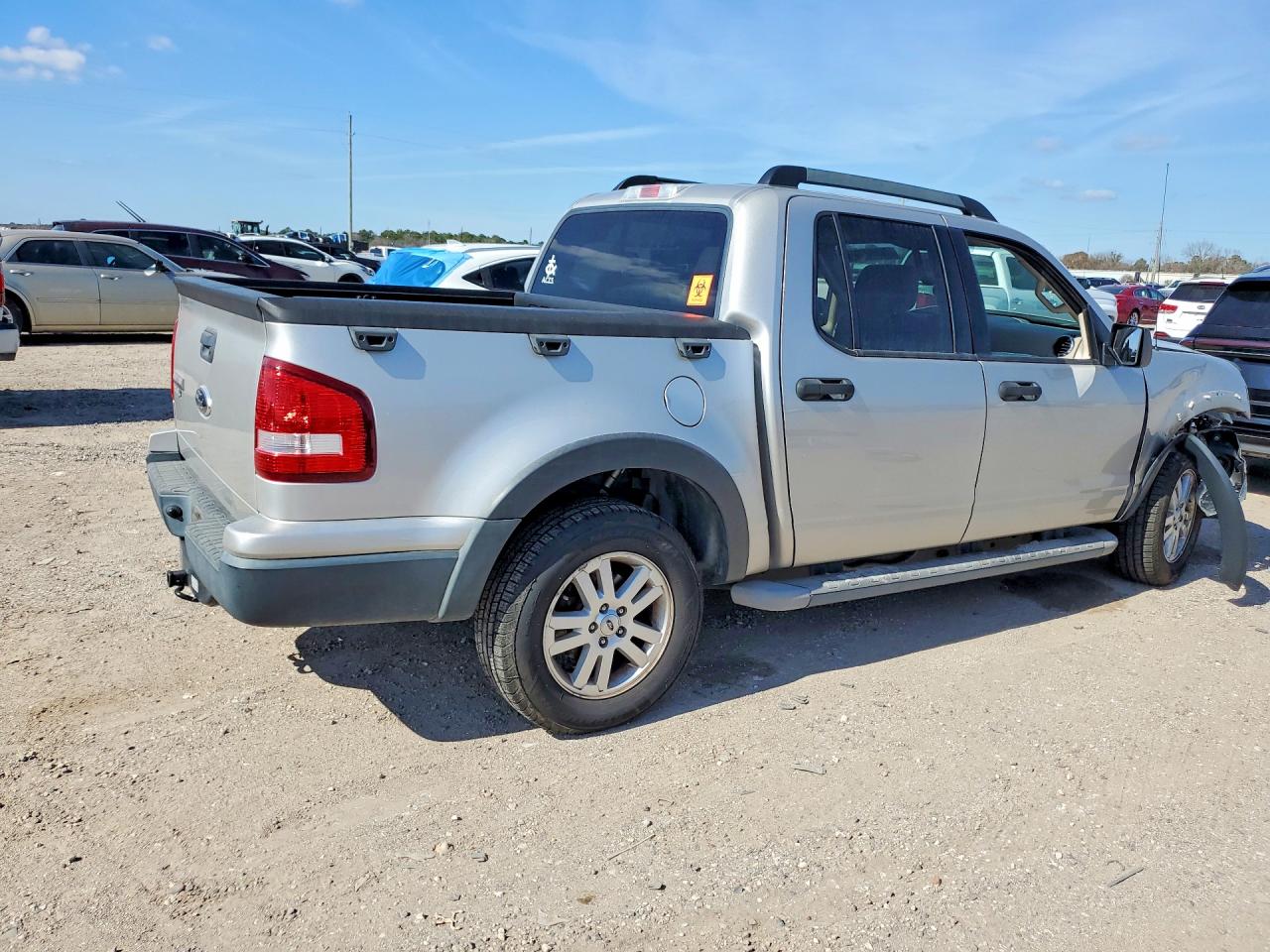 2007 FORD EXPLORER SPORT TRAC XLT photo 3