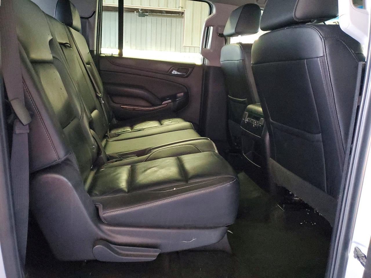 2018 CHEVROLET SUBURBAN K1500 LT photo 11