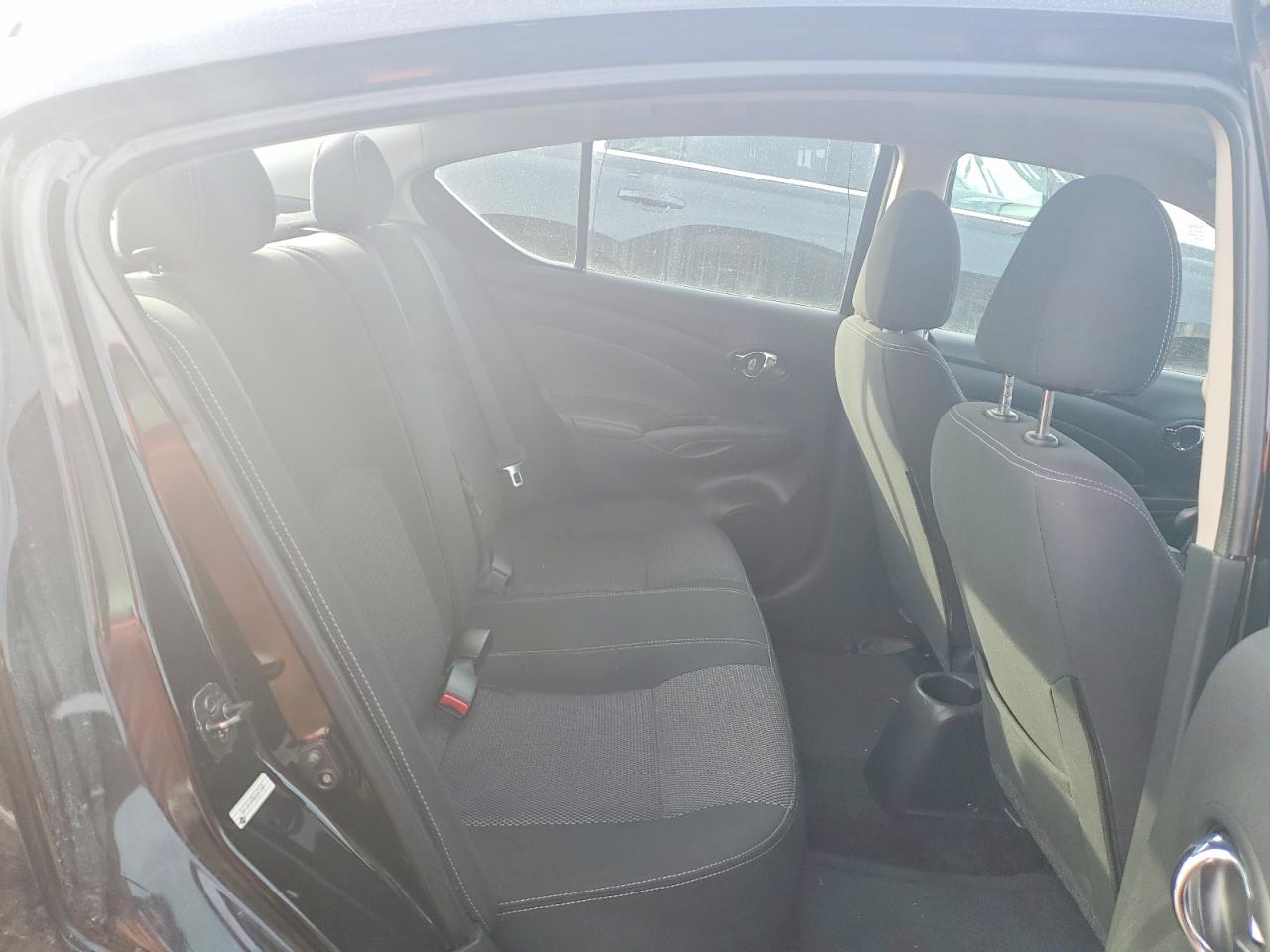 2018 NISSAN VERSA S photo 19