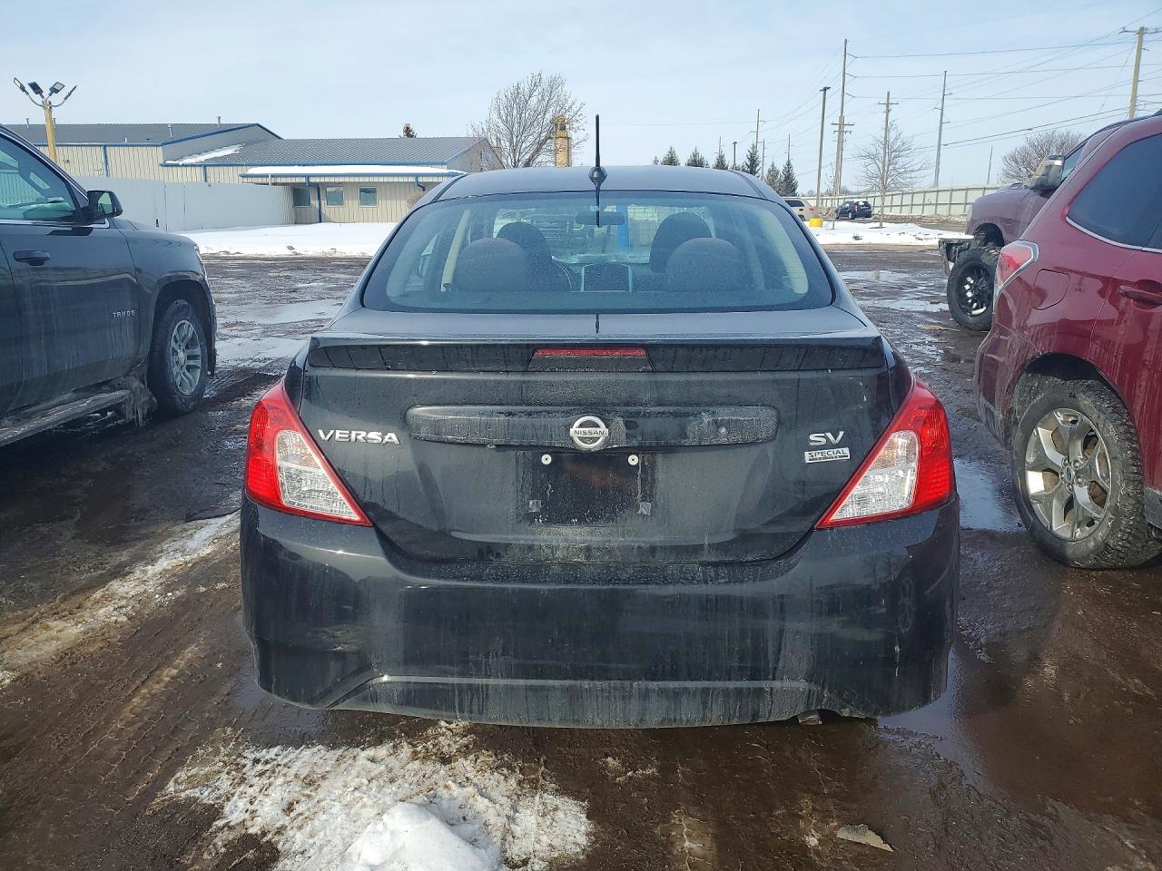 2018 NISSAN VERSA S photo 11