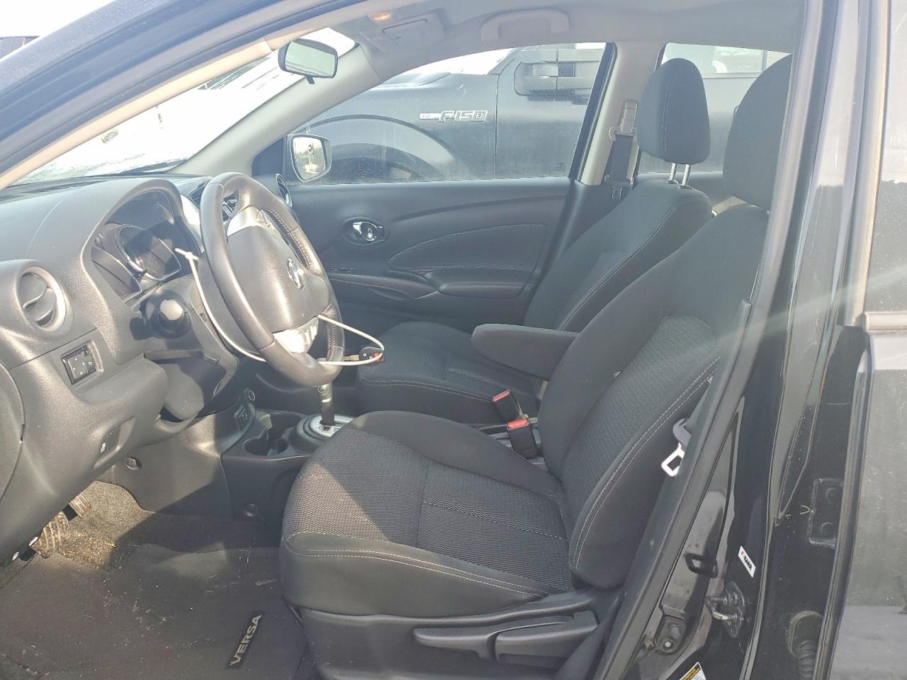 2018 NISSAN VERSA S photo 13