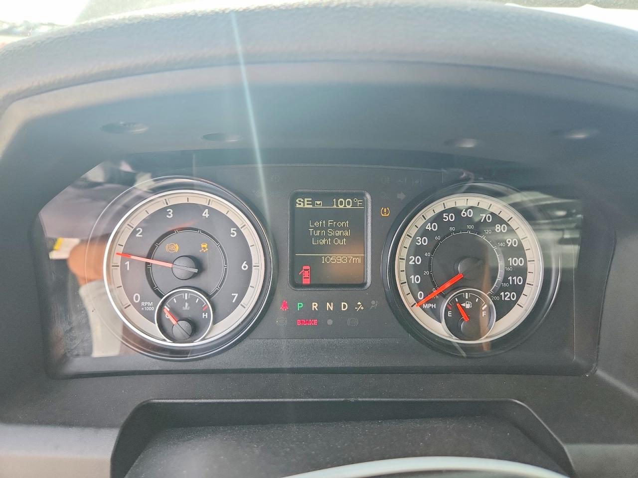 2017 RAM 1500 ST photo 17