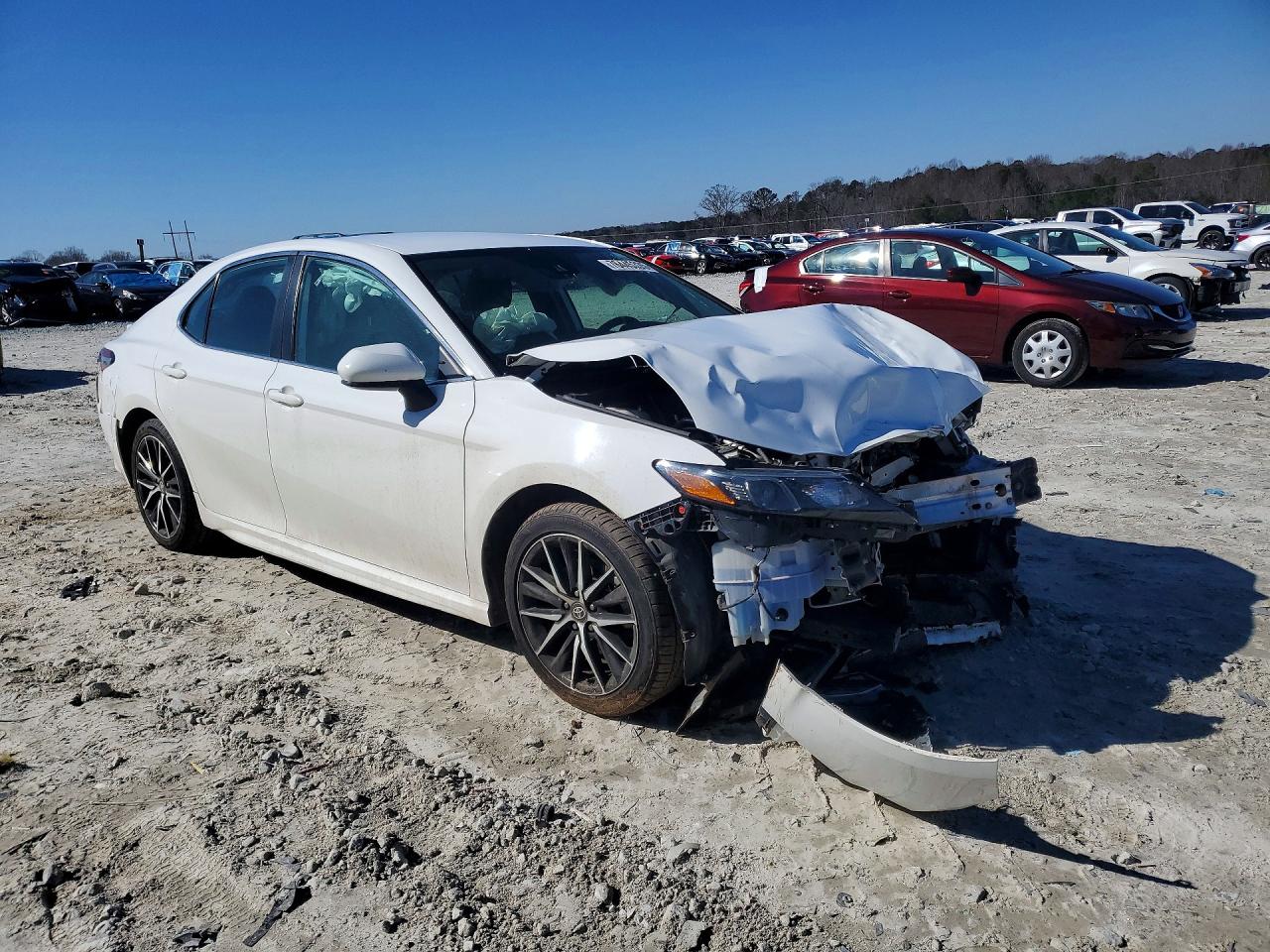 2021 TOYOTA CAMRY SE photo 7