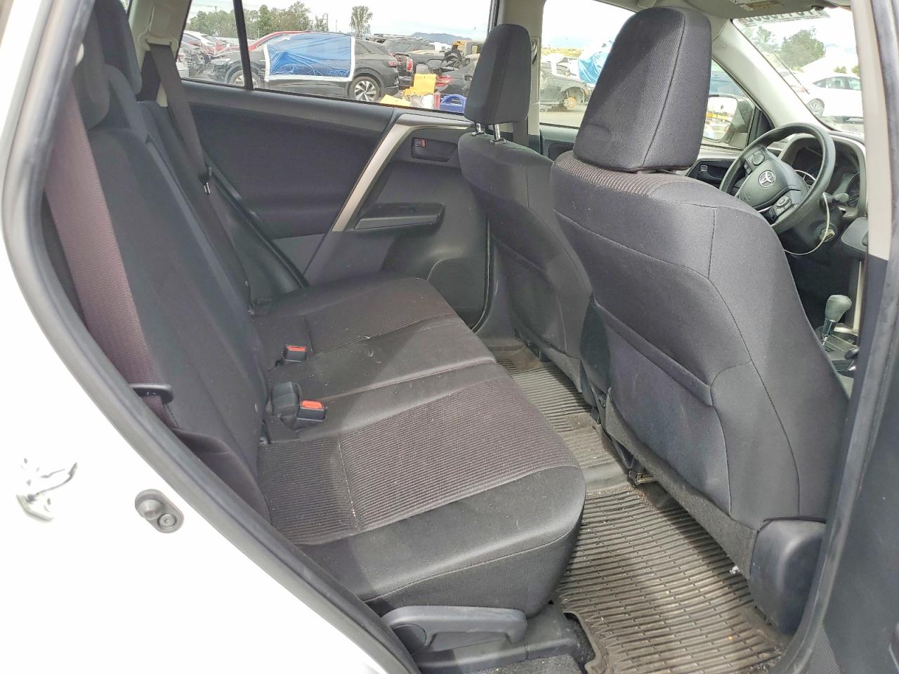 2018 TOYOTA RAV4 LE photo 21