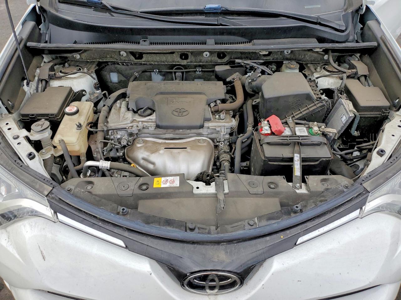 2018 TOYOTA RAV4 LE photo 23