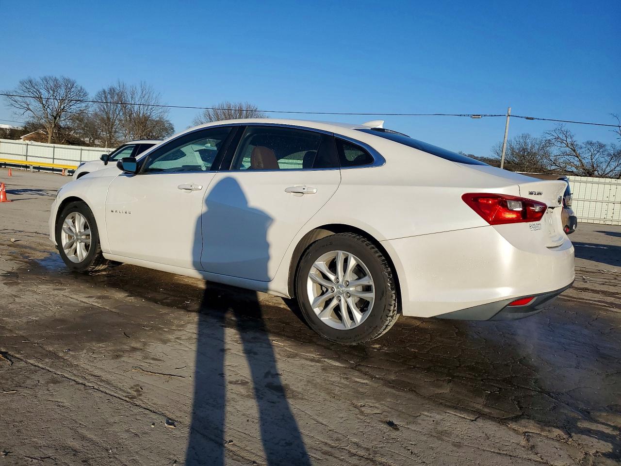 2016 CHEVROLET MALIBU LT photo 3