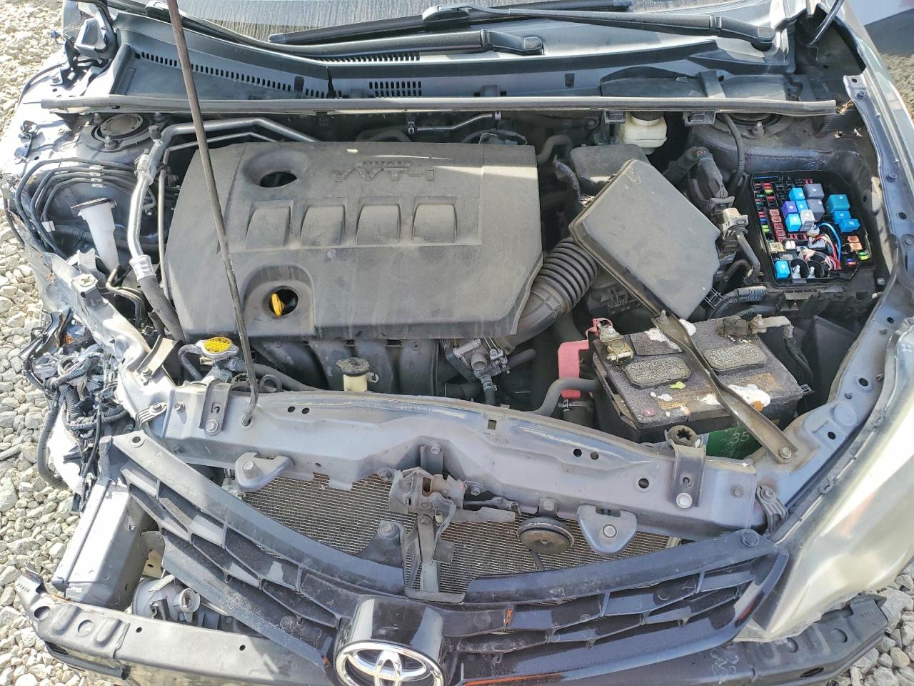 2015 TOYOTA COROLLA S PLUS photo 11