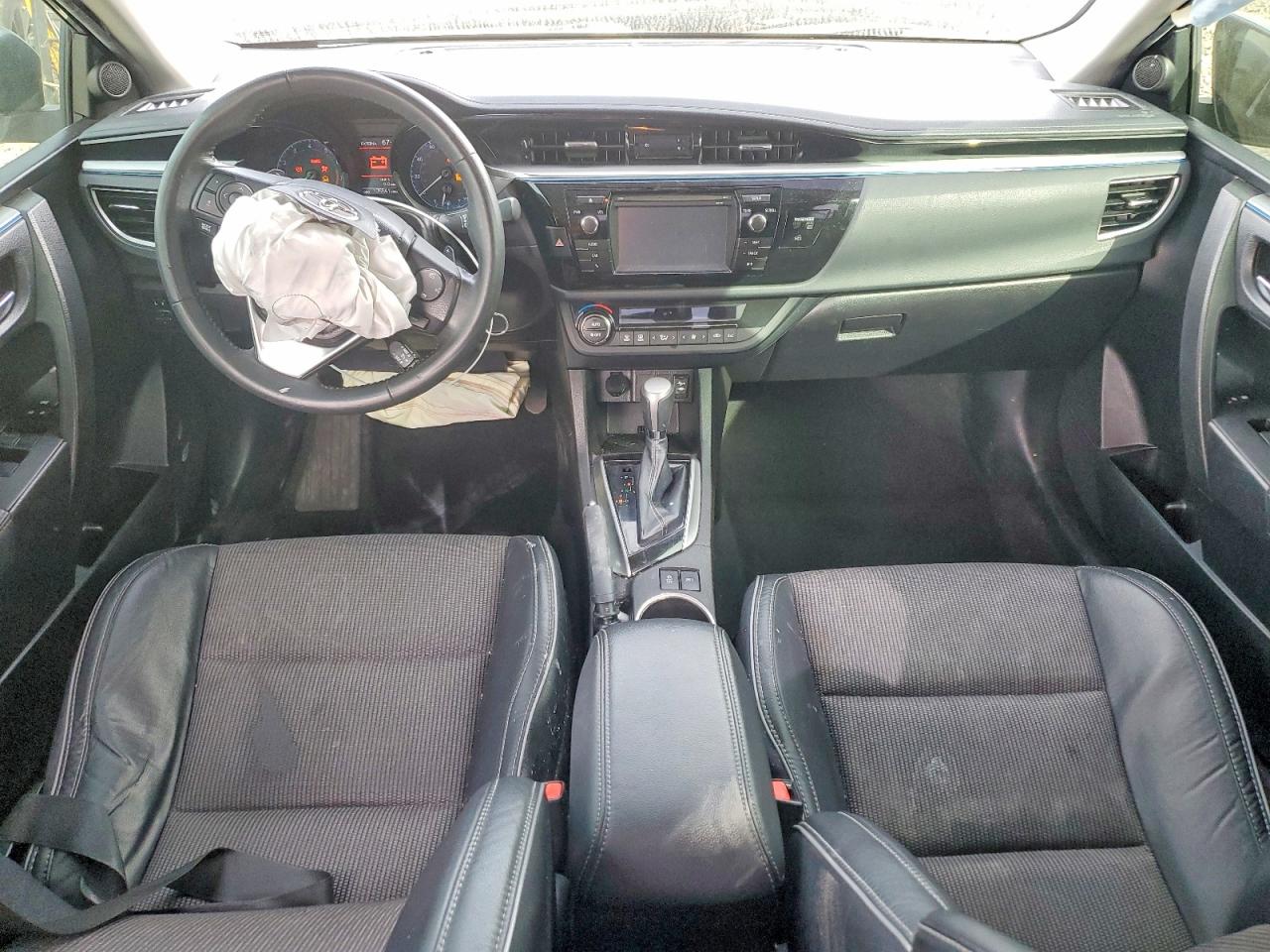 2015 TOYOTA COROLLA S PLUS photo 8