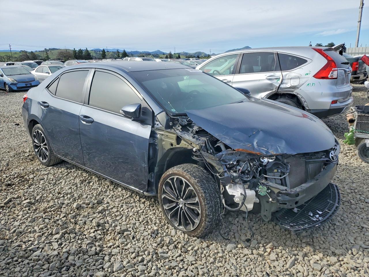 2015 TOYOTA COROLLA S PLUS photo 4