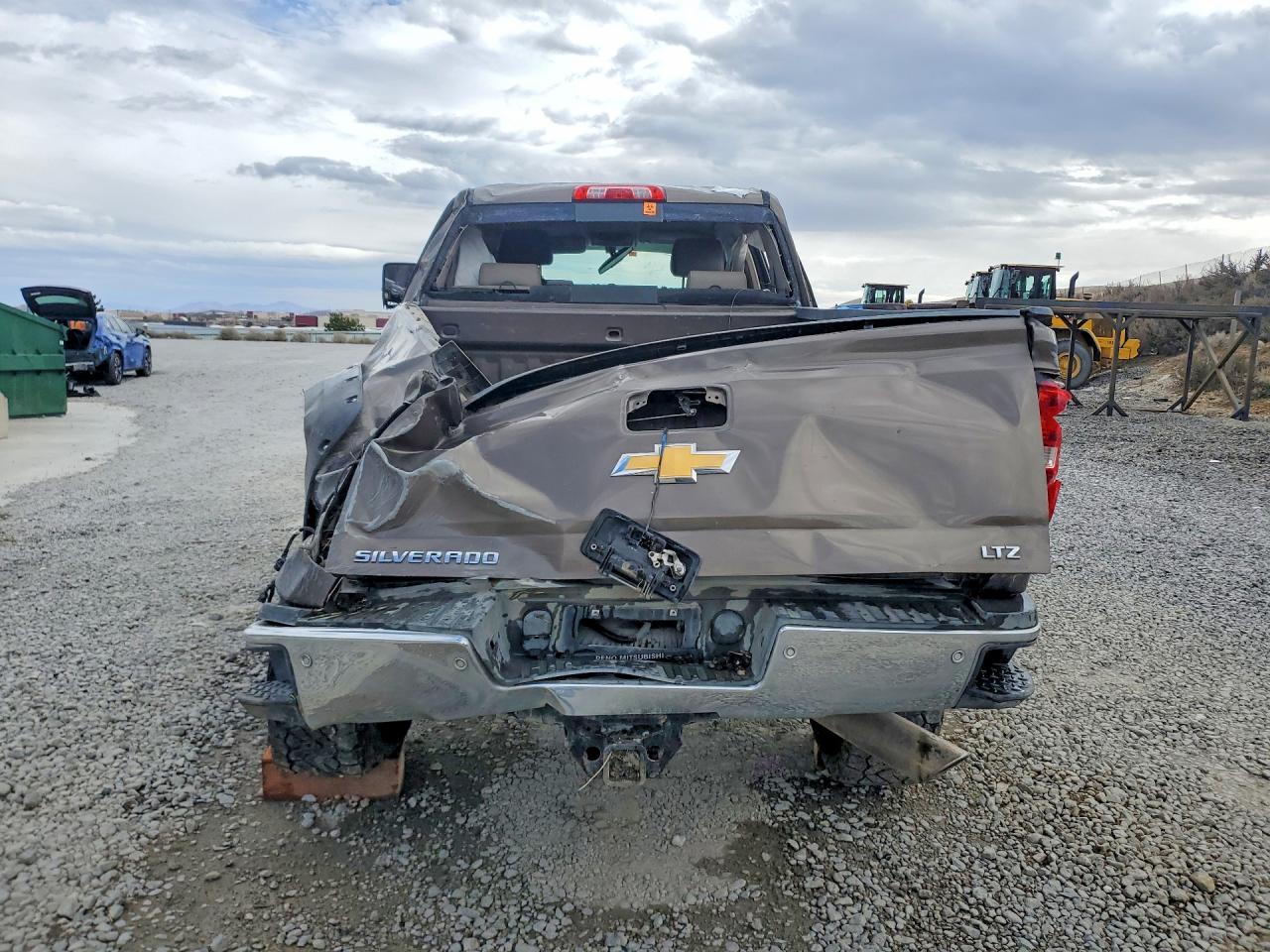 2015 CHEVROLET SILVERADO K2500 HEAVY DUTY LTZ photo 11