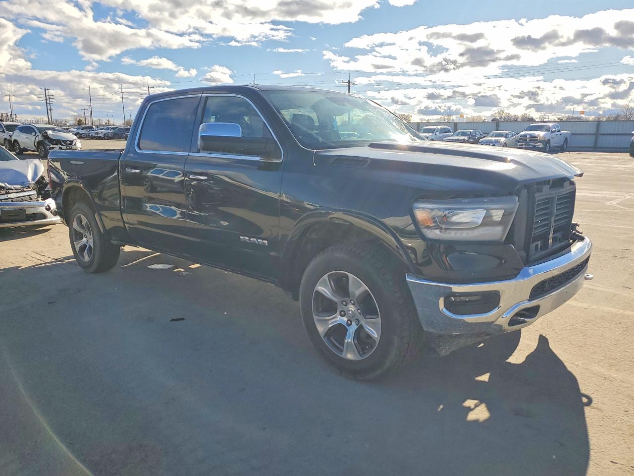 2019 RAM 1500 LARAMIE photo 4