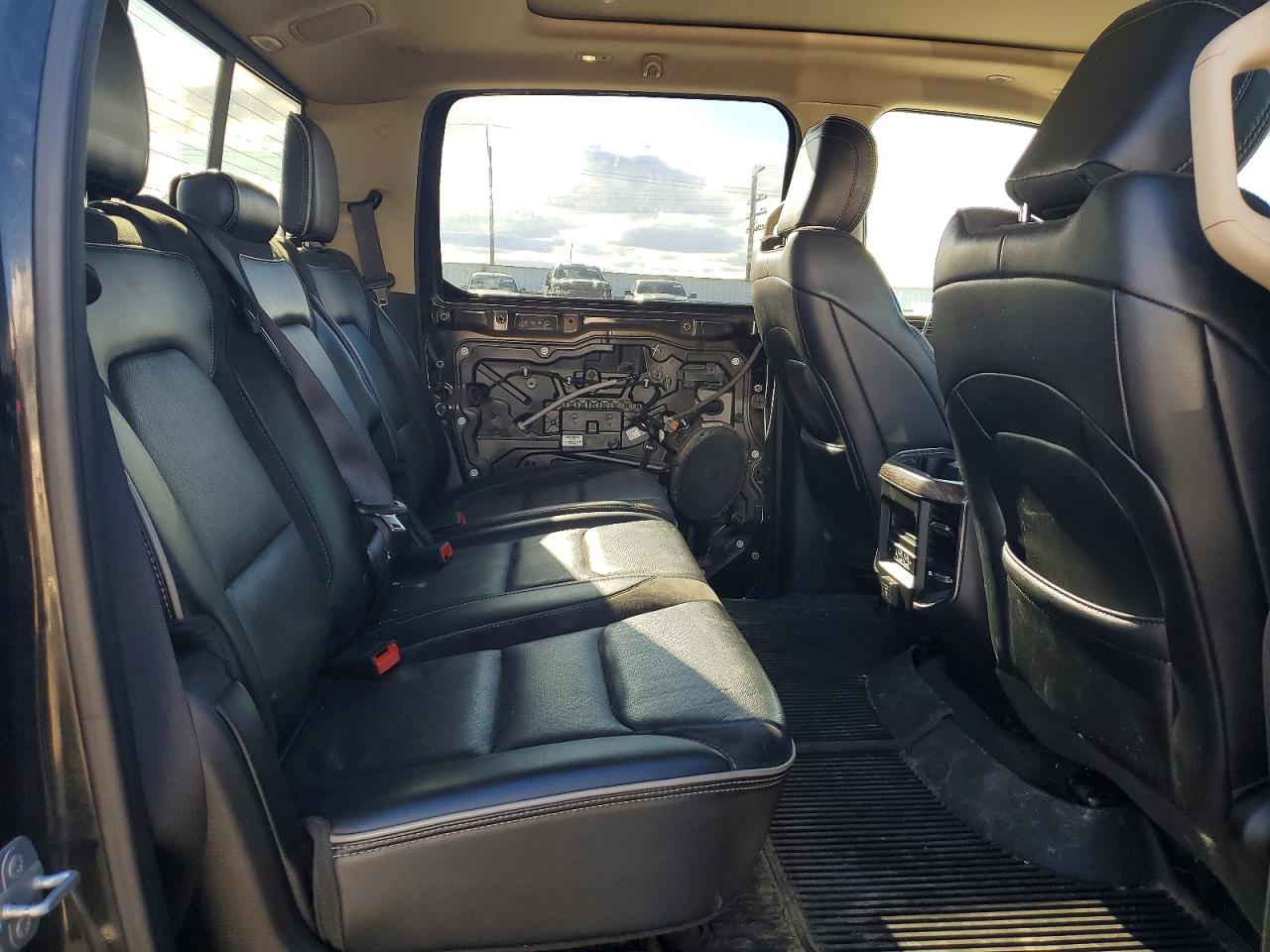 2019 RAM 1500 LARAMIE photo 10