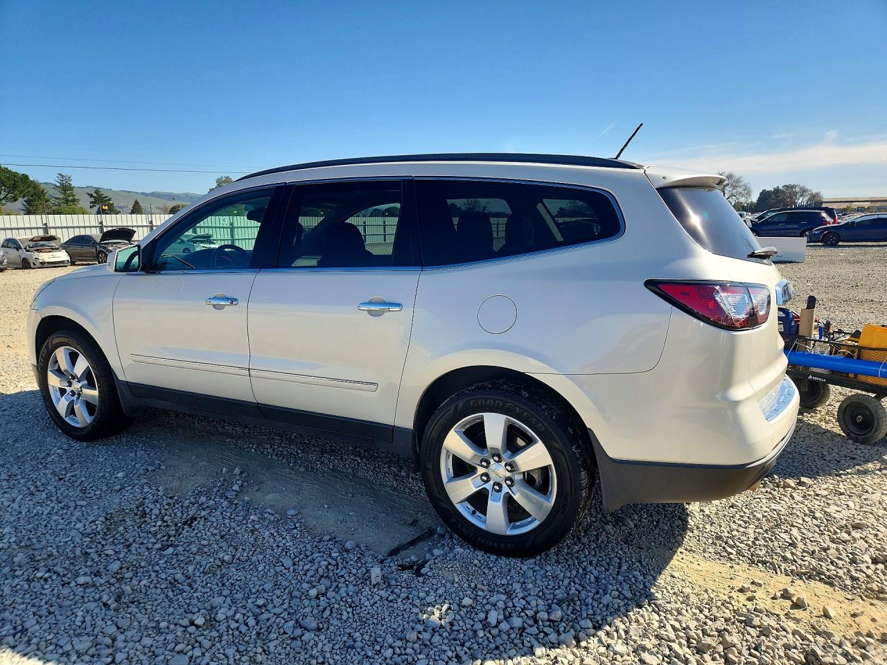 2014 CHEVROLET TRAVERSE LTZ photo 3