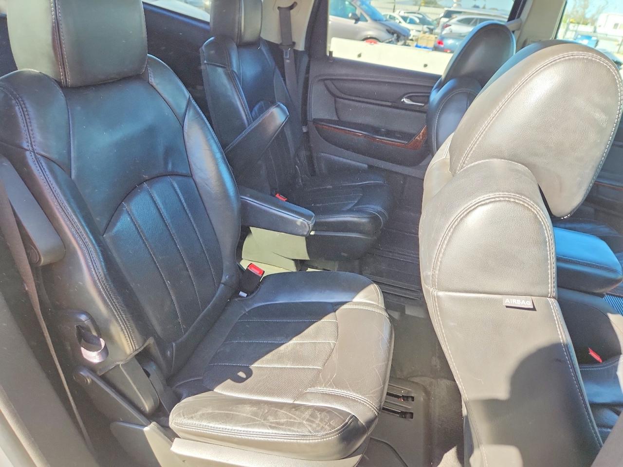 2014 CHEVROLET TRAVERSE LTZ photo 21