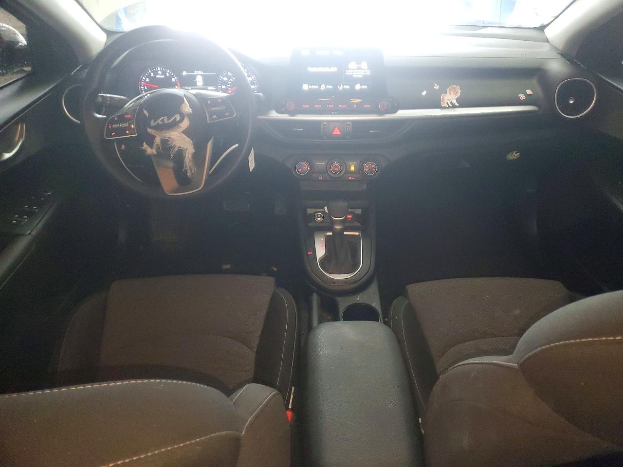 2024 KIA FORTE LX photo 8