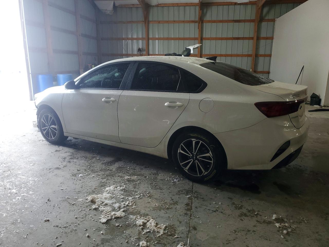2024 KIA FORTE LX photo 2