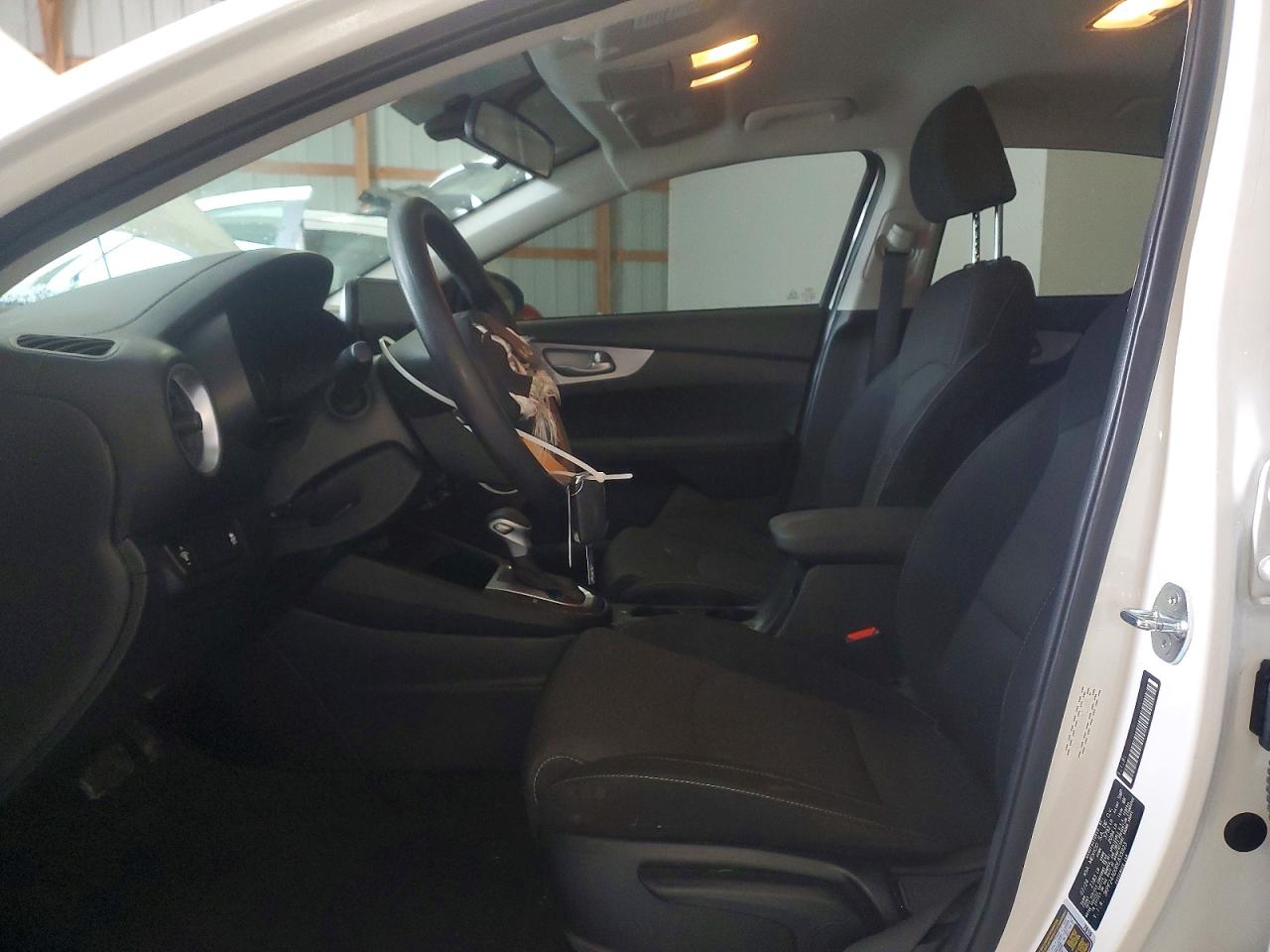 2024 KIA FORTE LX photo 7