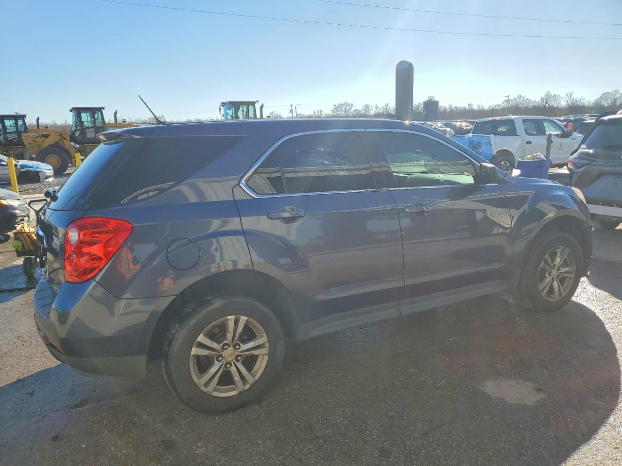 2014 CHEVROLET EQUINOX LS photo 5