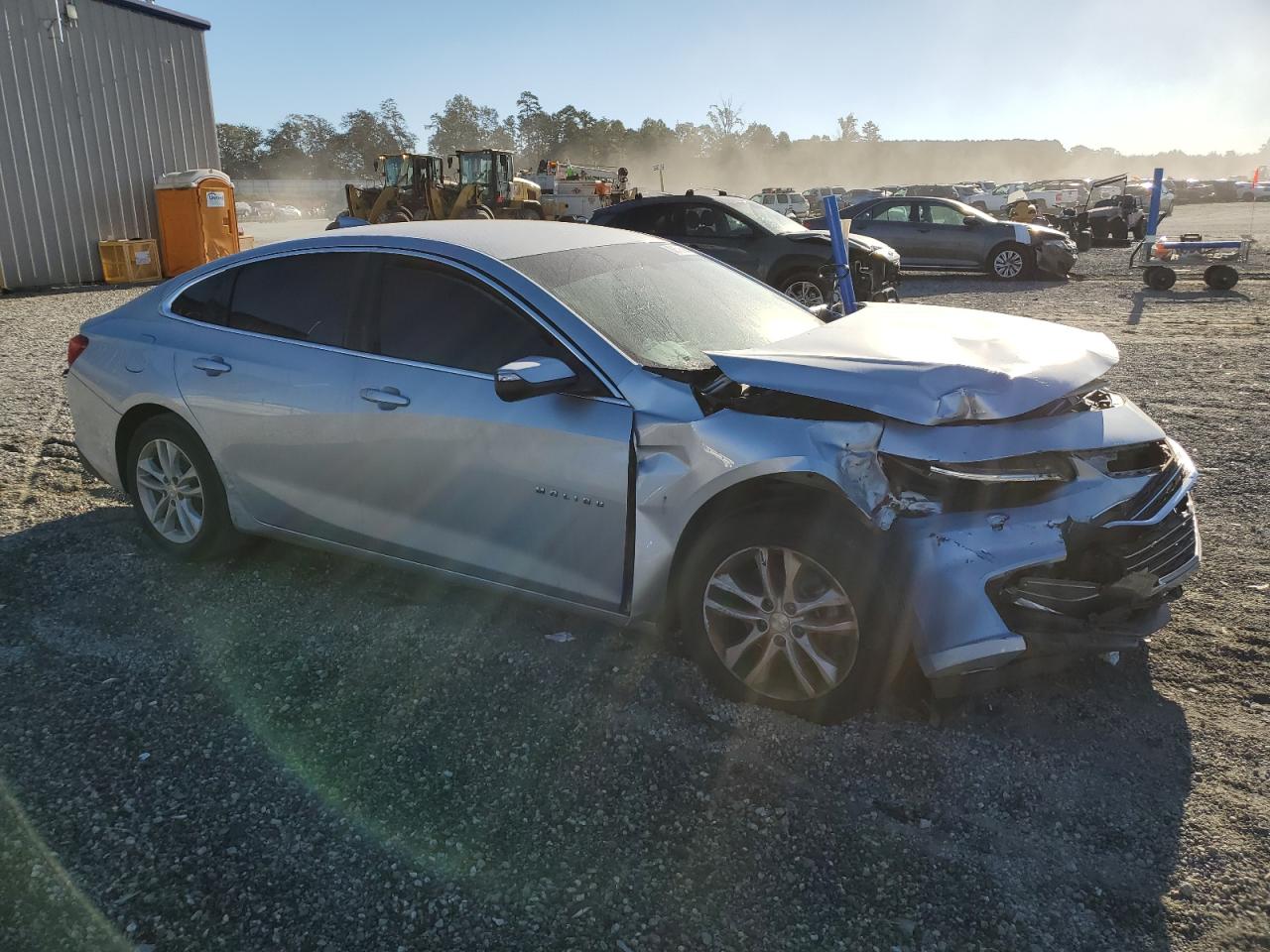 2017 CHEVROLET MALIBU LT photo 4