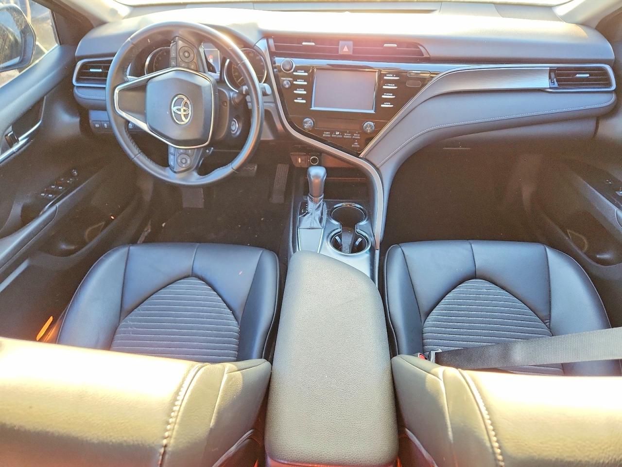 2019 TOYOTA CAMRY L photo 15