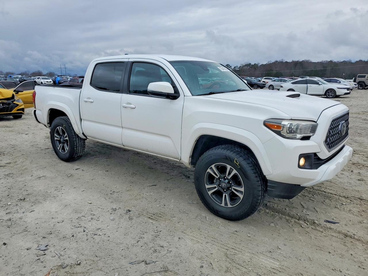 2019 TOYOTA TACOMA DOUBLE CAB photo 10