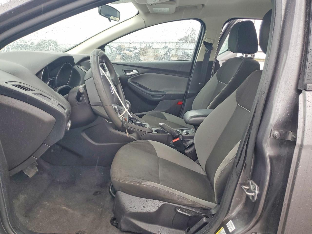 2013 FORD FOCUS SE photo 13