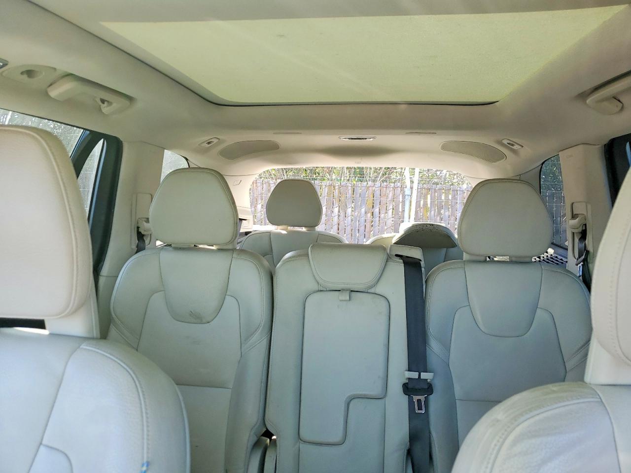 2016 VOLVO XC90 T6 photo 10