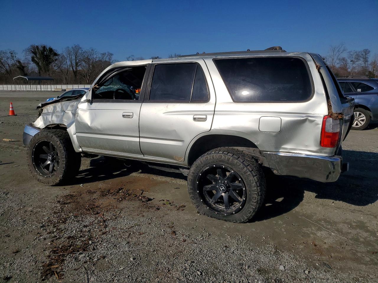 1999 TOYOTA 4RUNNER SR5 photo 4