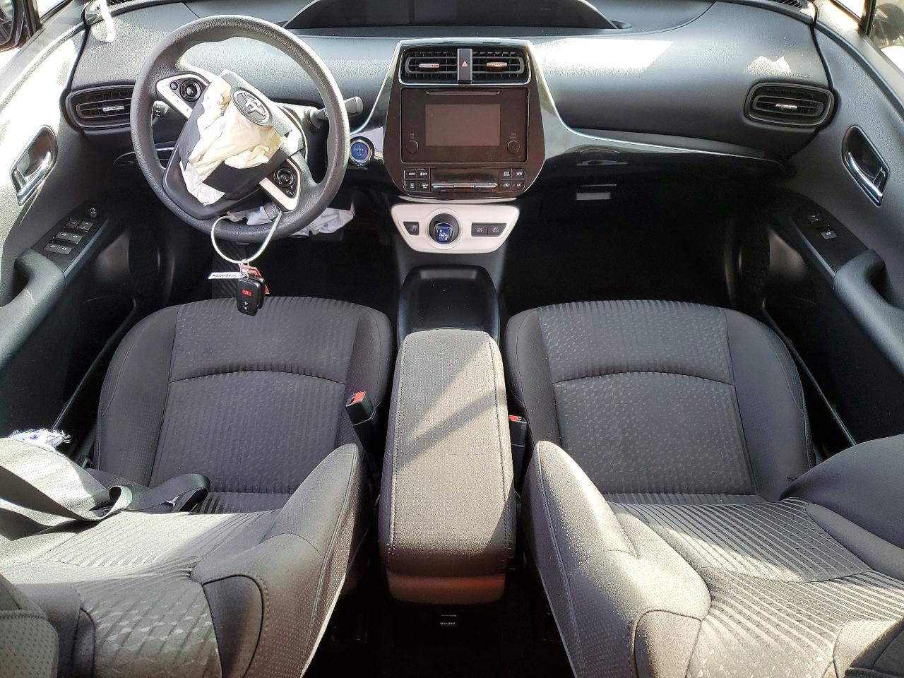 2016 TOYOTA PRIUS photo 8