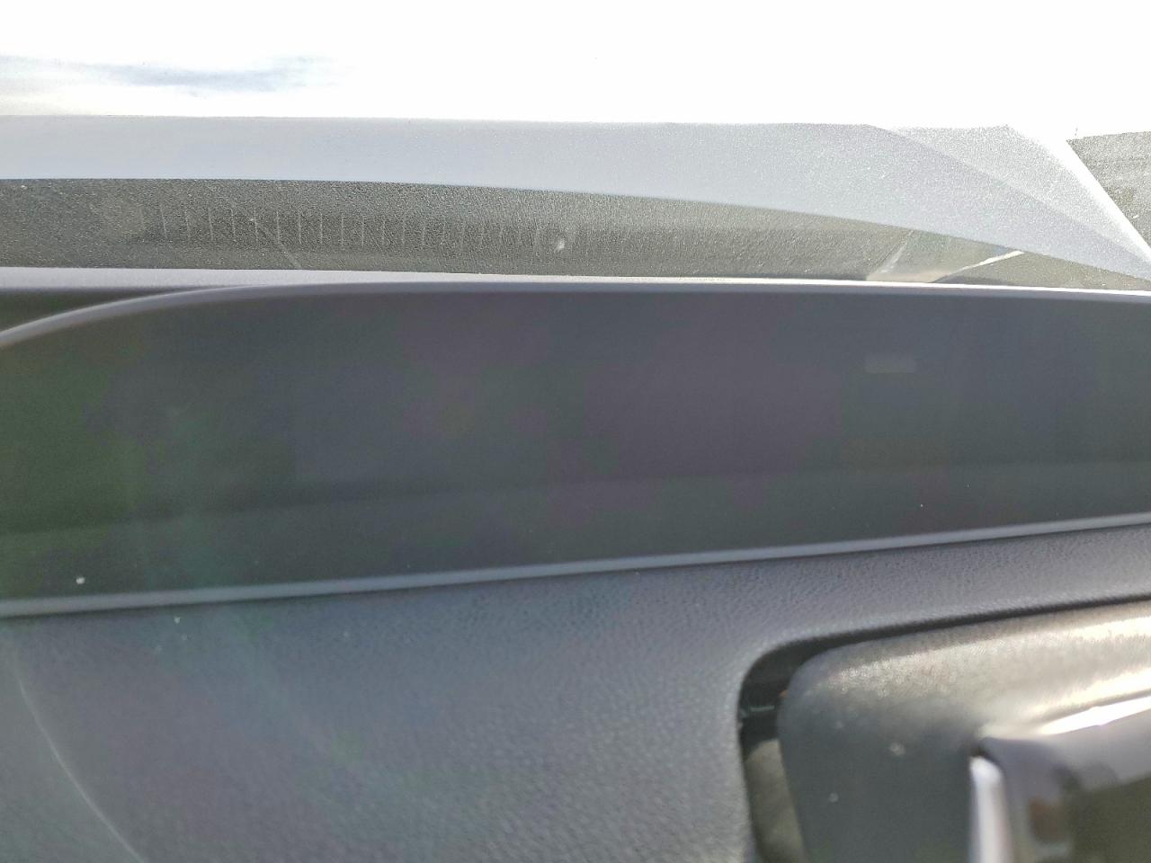 2016 TOYOTA PRIUS photo 9