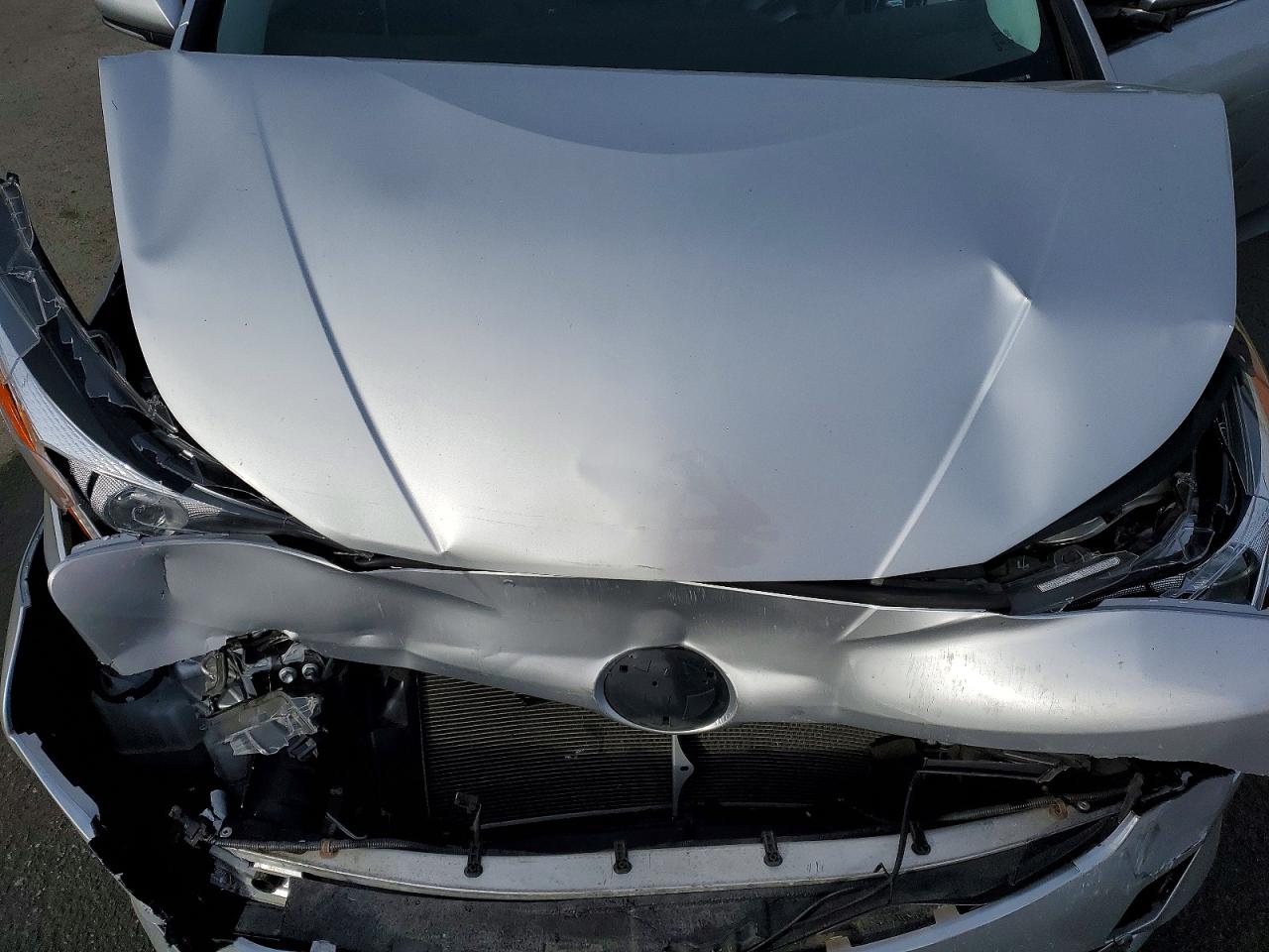 2016 TOYOTA PRIUS photo 11