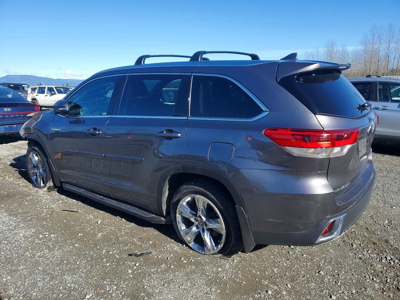 2019 TOYOTA HIGHLANDER HYBRID LIMITED PLATINUM photo 5