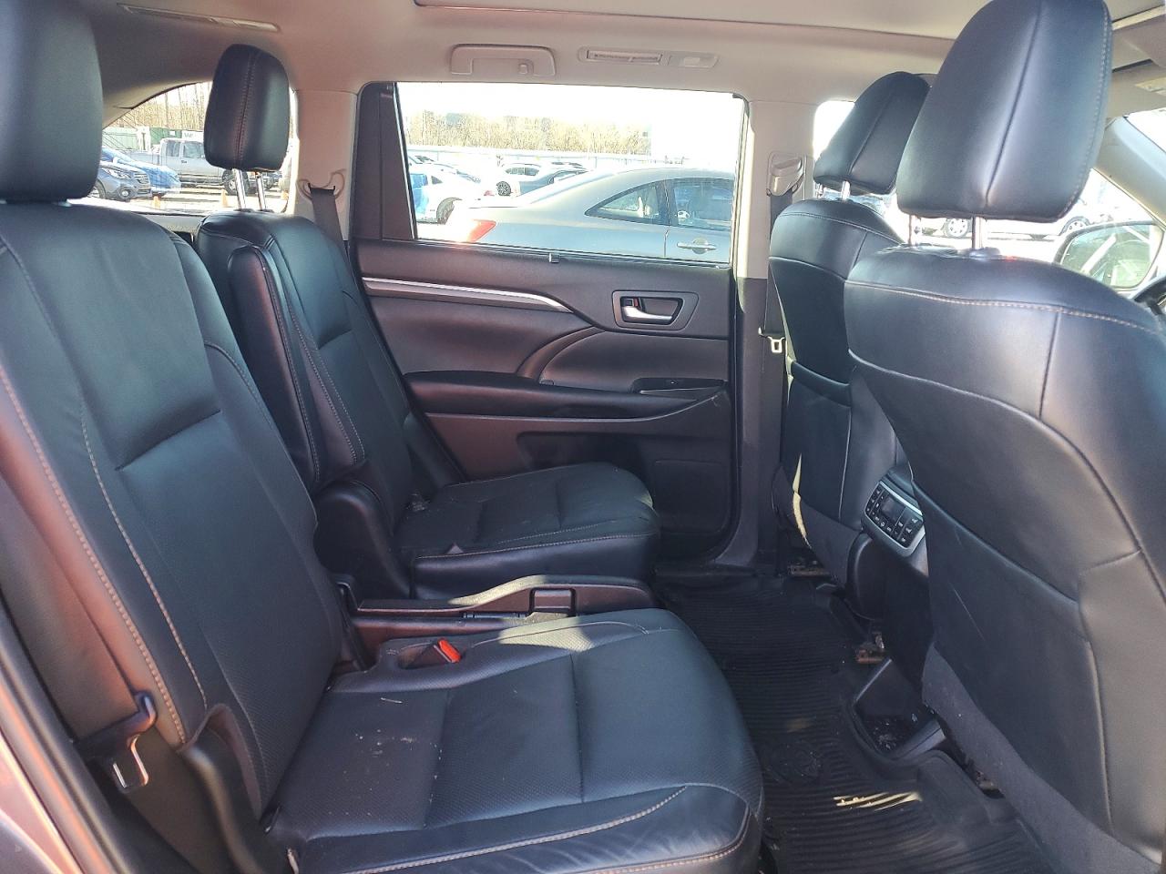 2019 TOYOTA HIGHLANDER HYBRID LIMITED PLATINUM photo 41
