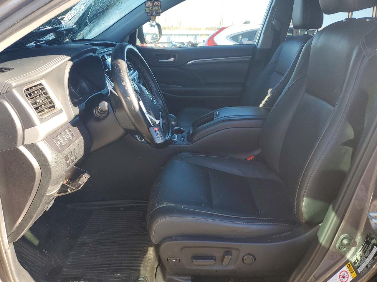 2019 TOYOTA HIGHLANDER HYBRID LIMITED PLATINUM photo 25