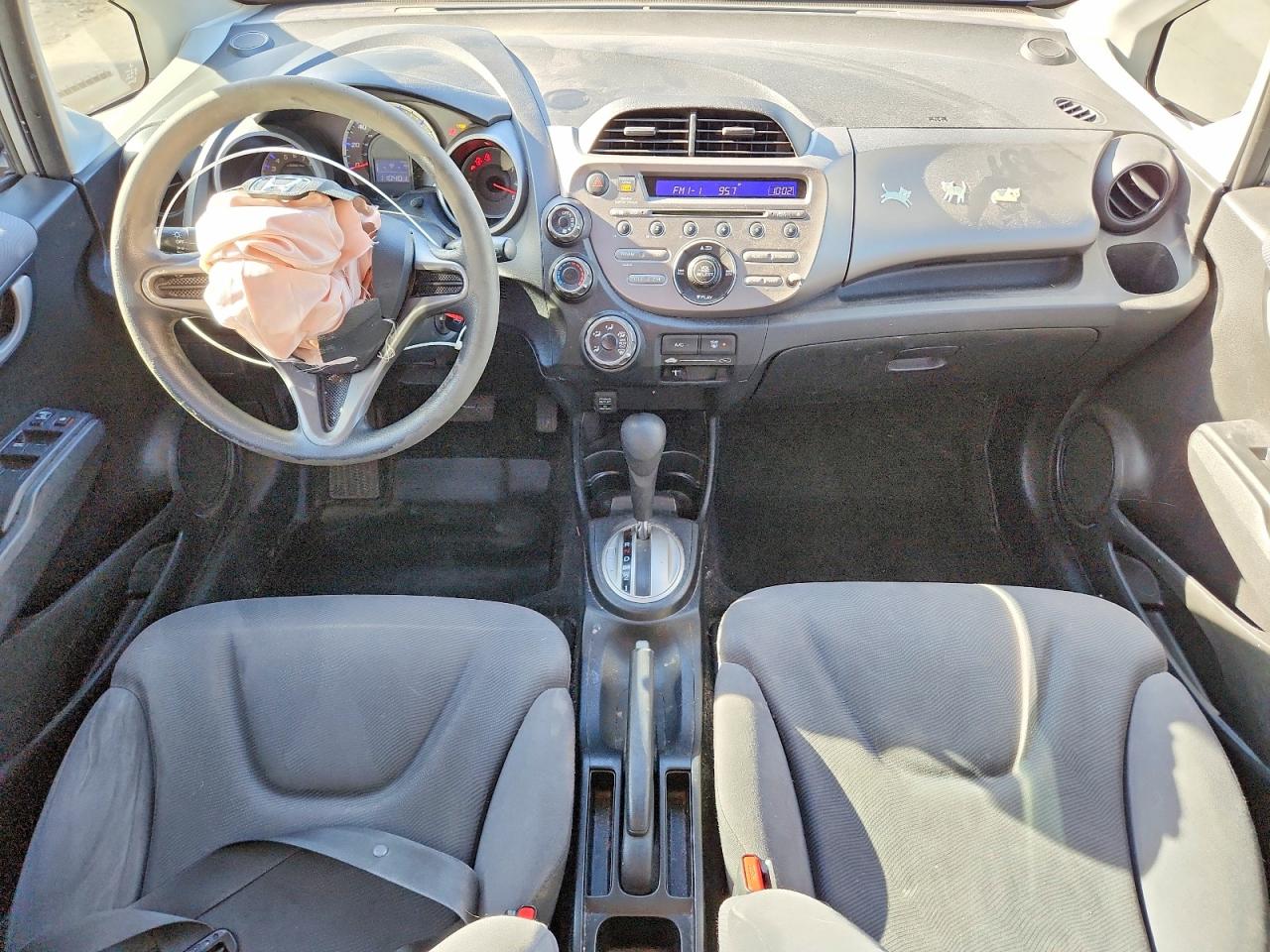 2009 HONDA FIT photo 8