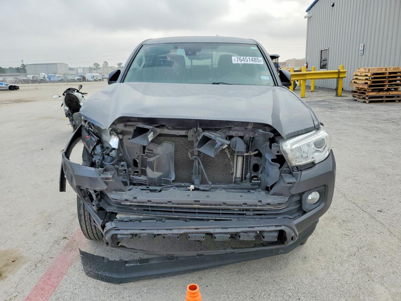 2021 TOYOTA TACOMA photo 9