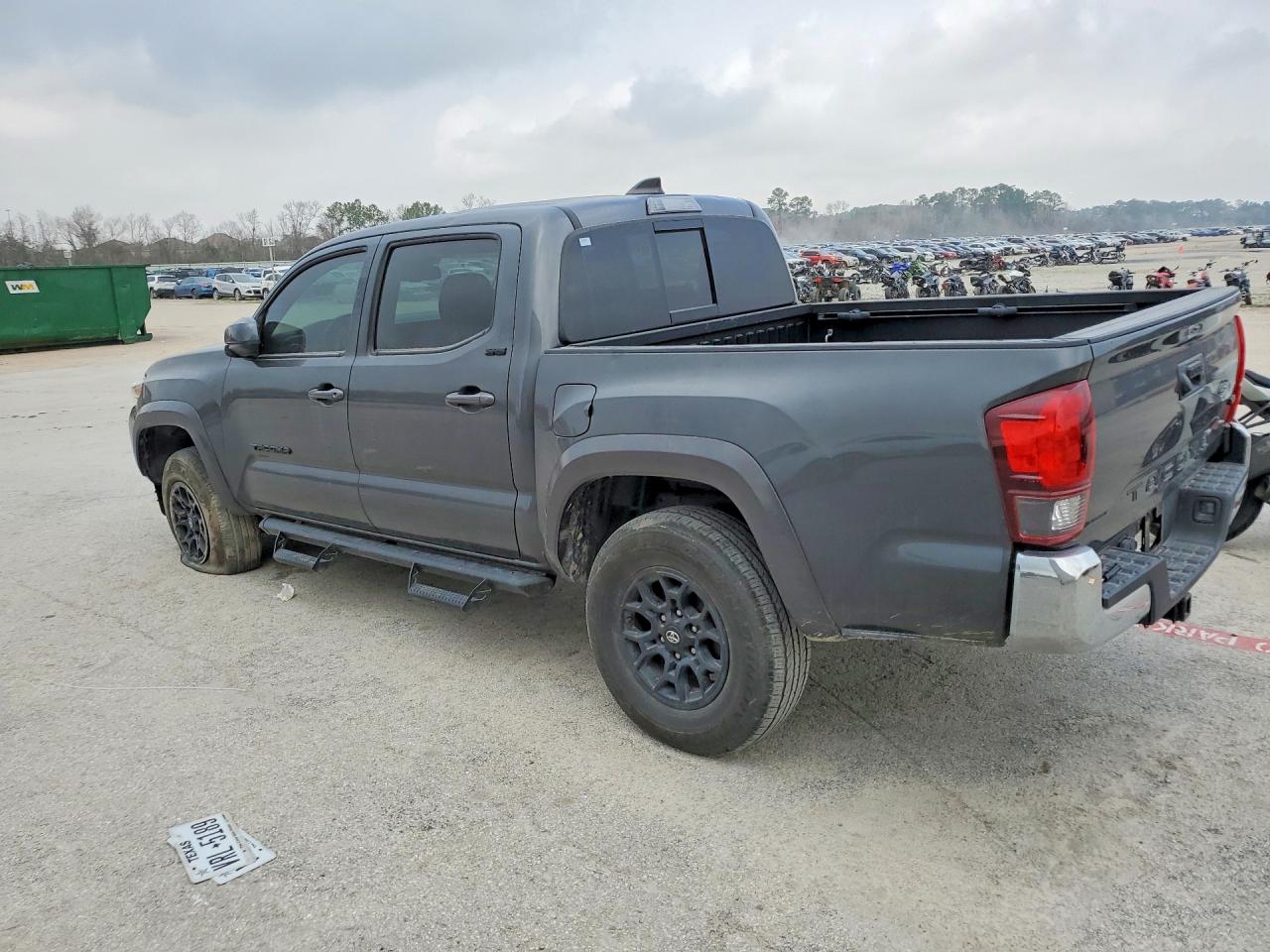 2021 TOYOTA TACOMA photo 3