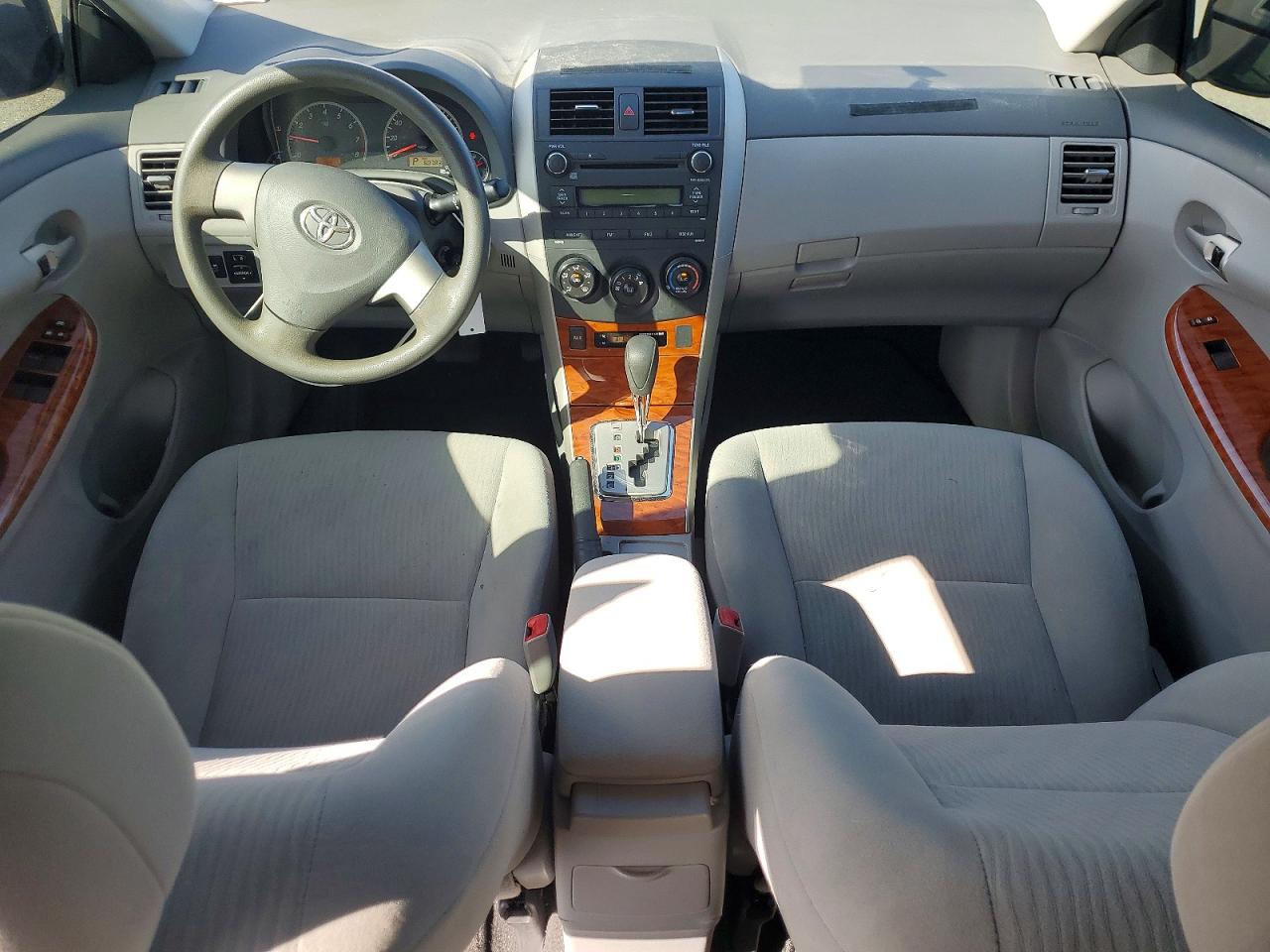 2010 TOYOTA COROLLA BASE photo 8