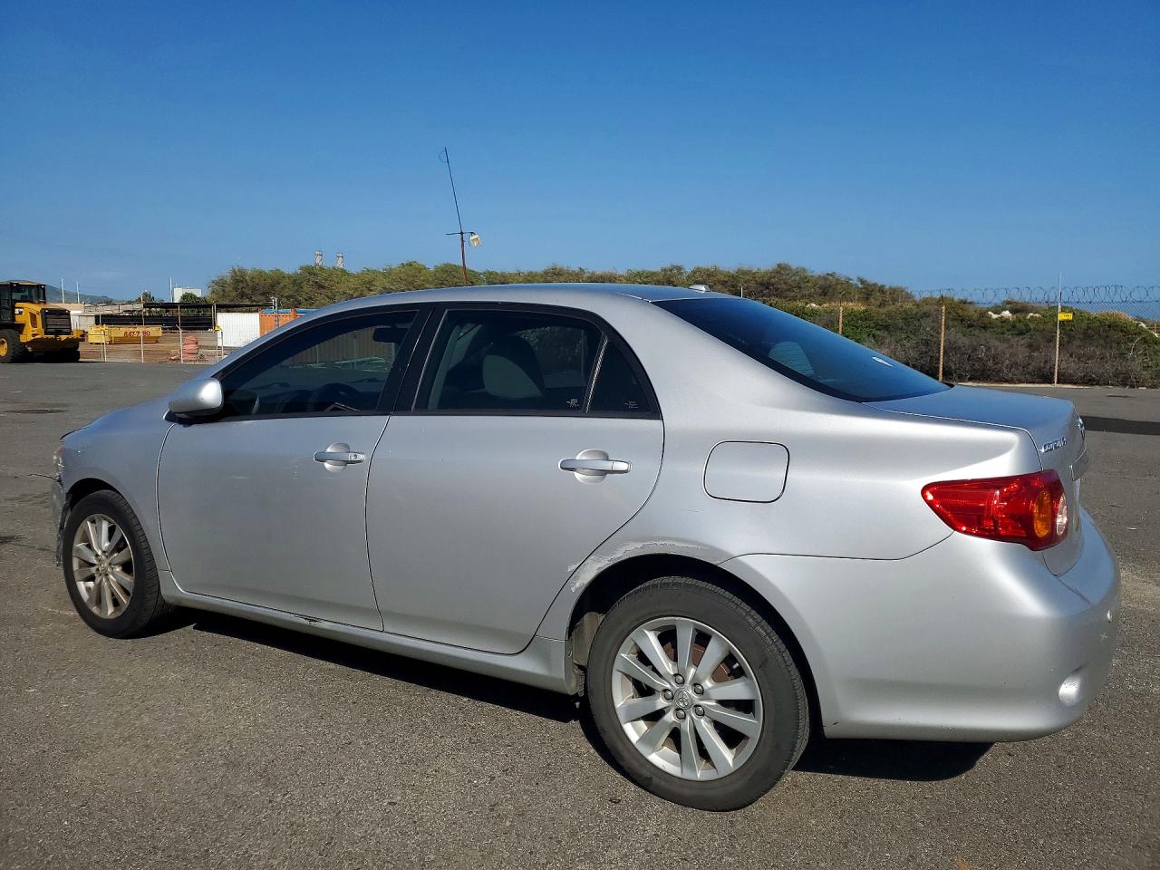 2010 TOYOTA COROLLA BASE photo 2