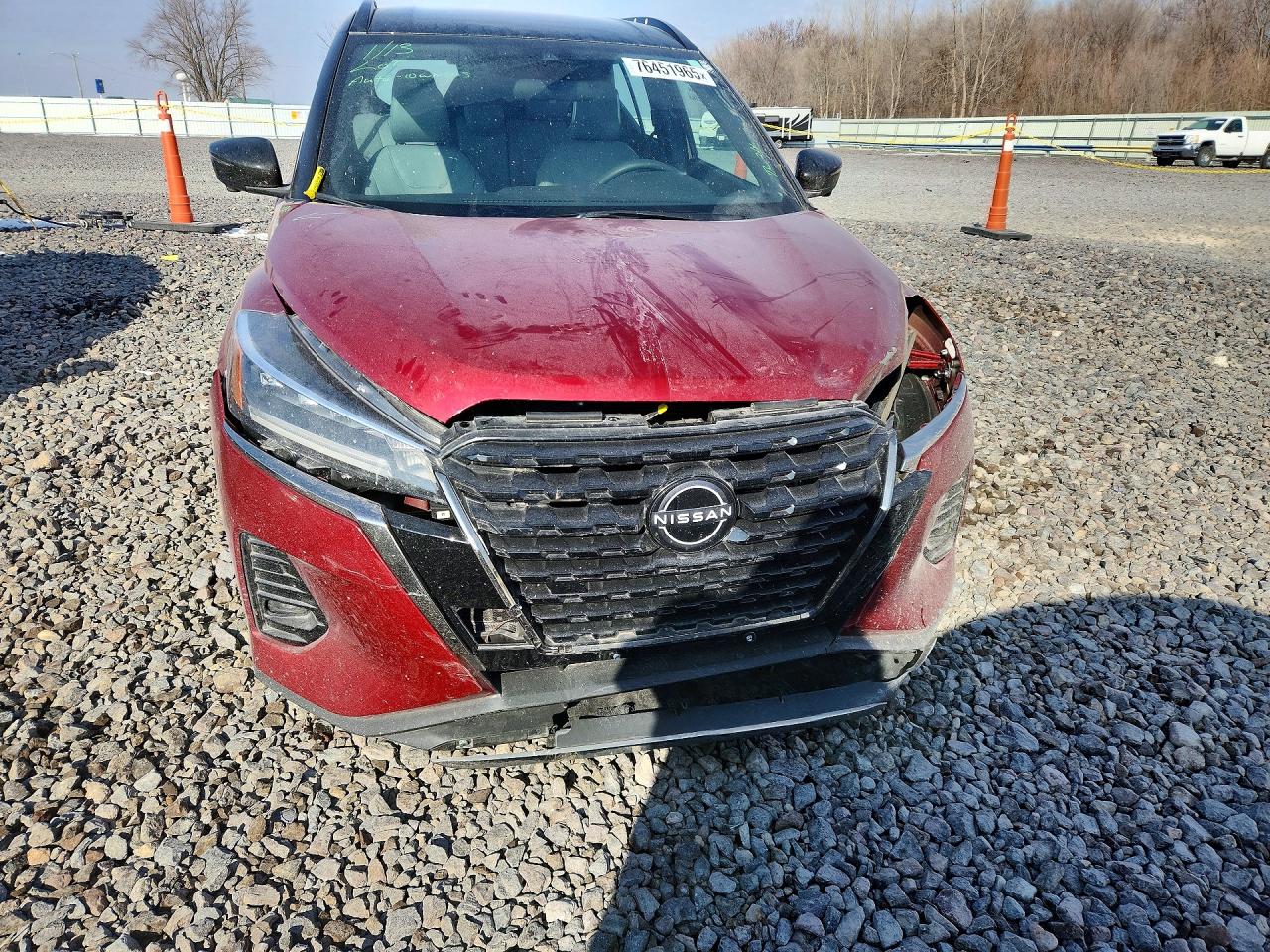 2023 NISSAN KICKS SR photo 5